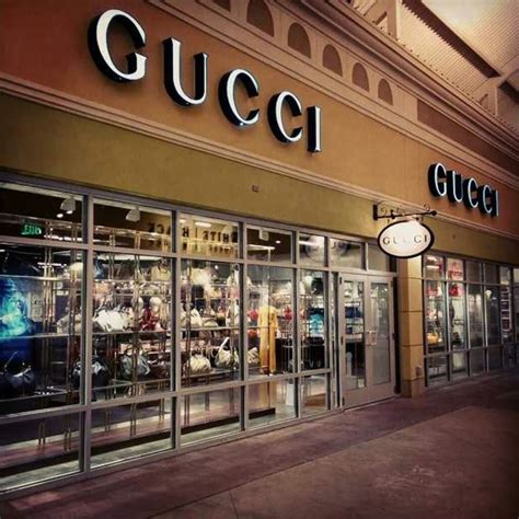 Gucci store locations near me